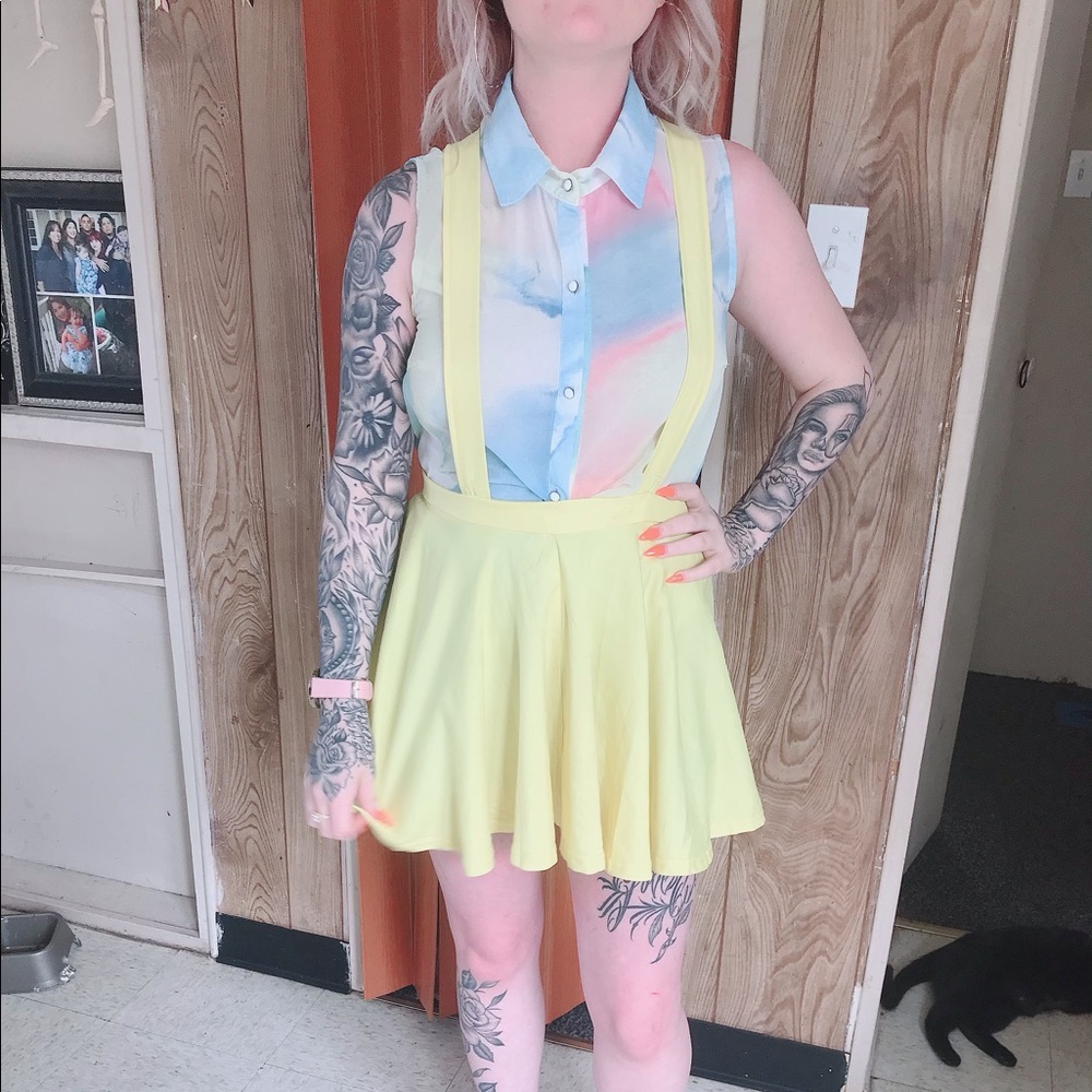 Pastel yellow suspender skirt